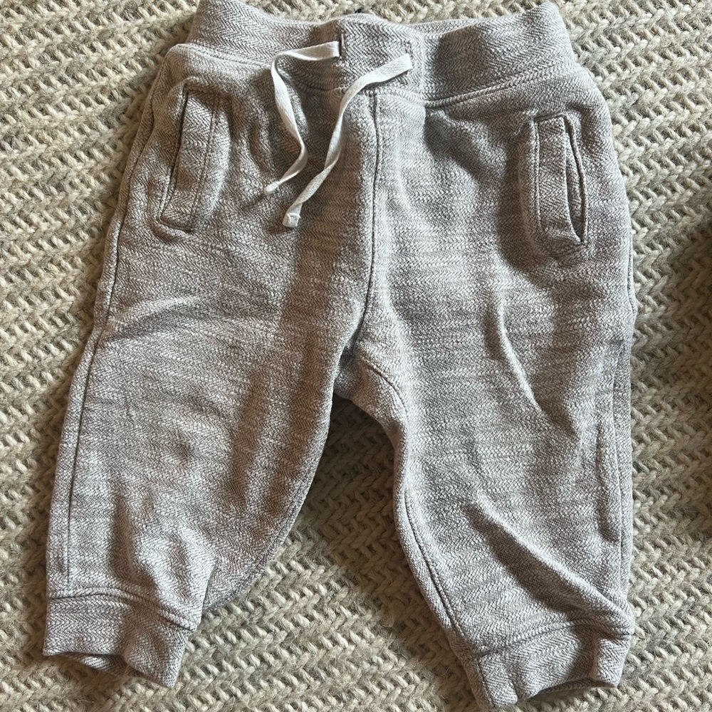 Janie and Jack Herringbone Joggers. 6-12 months. Grey/beige.